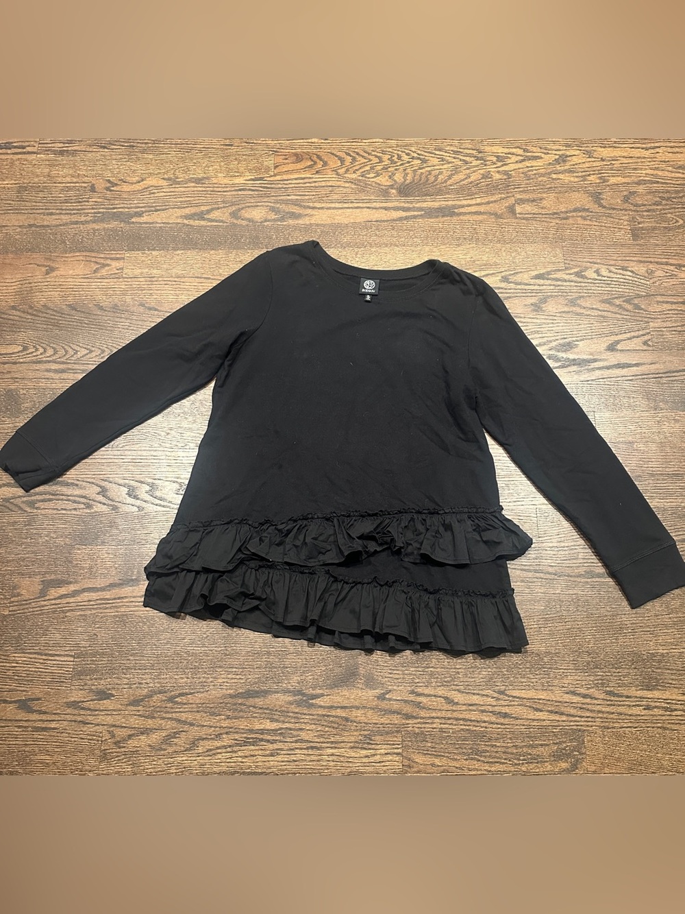 bobeau Black Ruffle-Hem Long Sleeve Top
